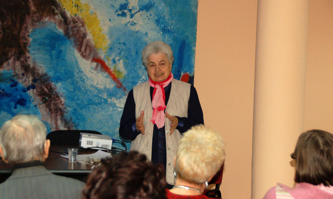 Csáky Piroska előadása a Fórumban 2016 december 14.